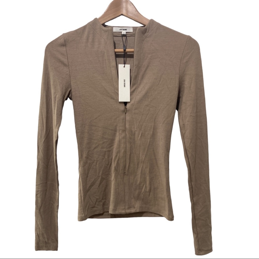 Joah Brown Ribbed Tan Long Sleeve Zip Up Top Size XS Small Invisible Zip NWT